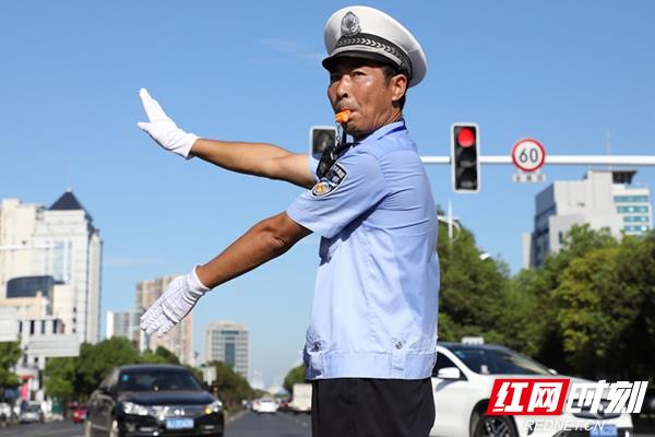 交警和公安局_交警公安局聘请是辅警吗_交警公安局由什么部门管