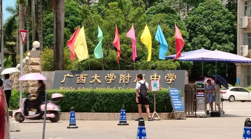 凭姓名查身份证_有姓名查身份证_知道身份证怎样查姓名
